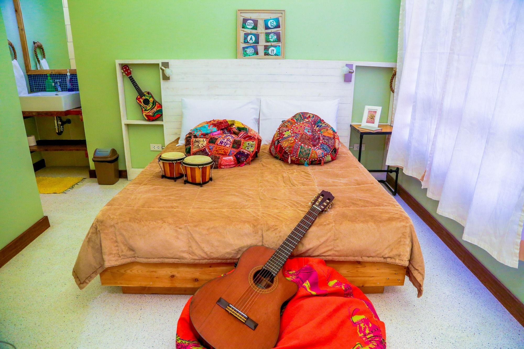 Flotsam And Jetsam Artist Beach Hostel San Juan  Kültér fotó